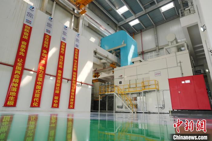 全国产化F级50兆瓦重型燃气轮机机组。　中国AG尊龙凯时电气集团有限公司供图